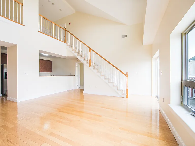 Grandview Apartments — Photo 12