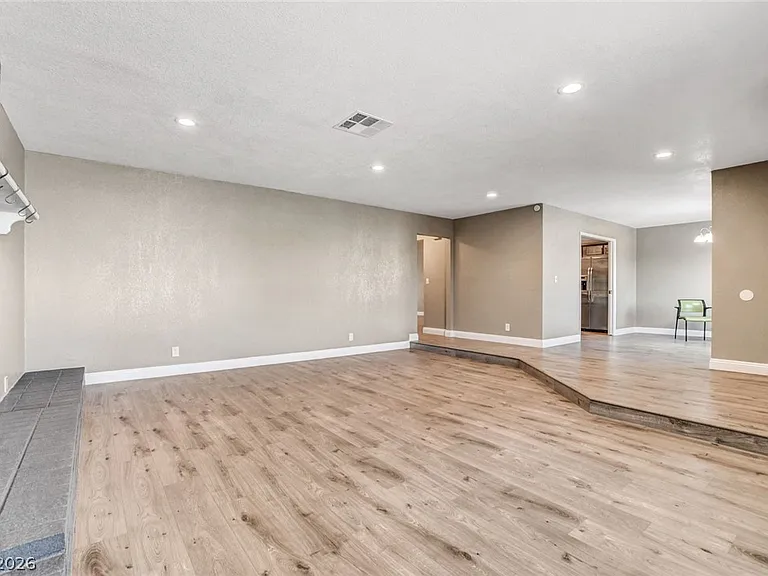 4367 S Mojave Rd — Photo 9