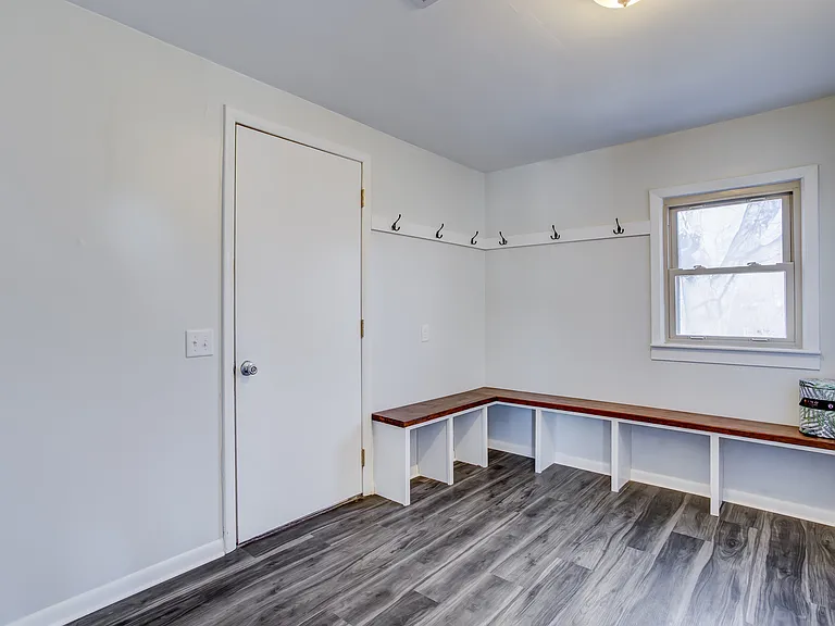 1734 S Lark Ln — Photo 24