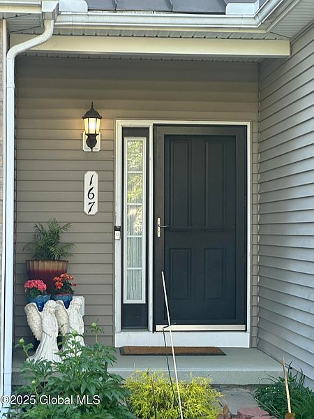 2nd image of 167 Fieldstone Drive