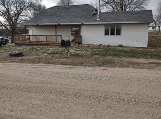 61256 72650th Rd, Tecumseh, NE 68450