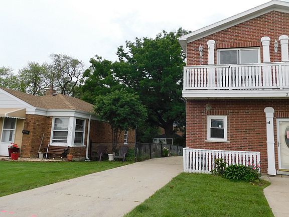 3rd image of 2644 Reuter St