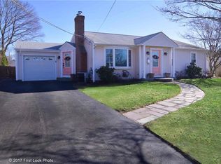 60 Ferncrest Dr, Pawtucket, RI 02861