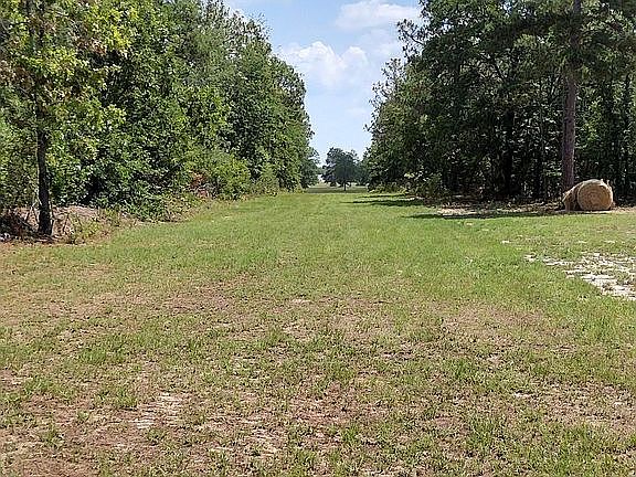 Beechcraft Way Taxiway