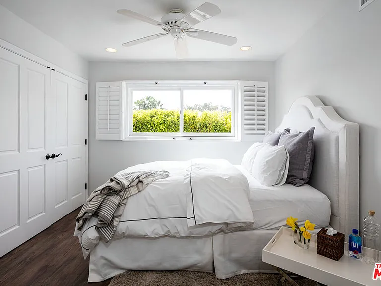 29225 Cliffside Dr — Photo 25
