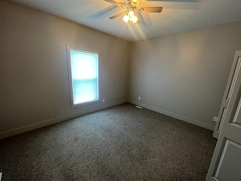 274 Capstone Dr — Photo 4