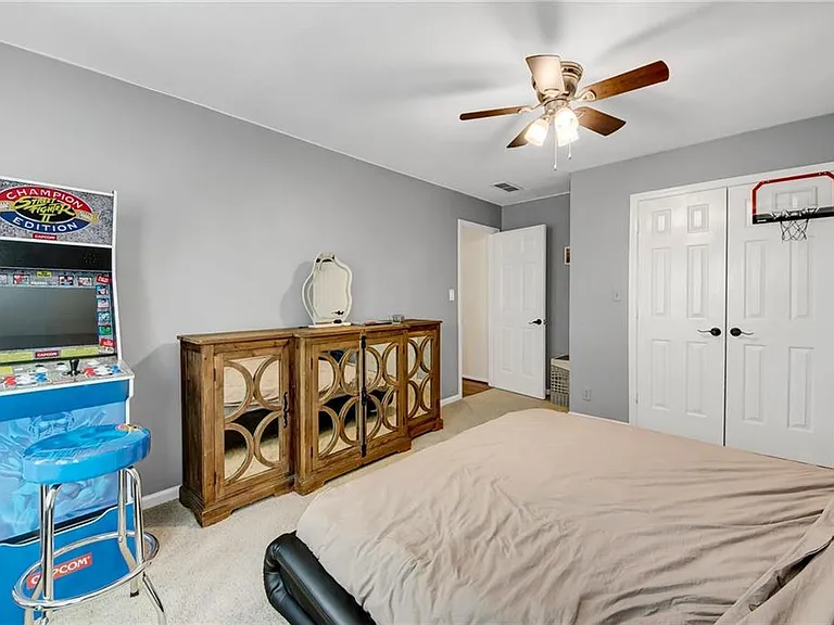 2710 Abbottswell Dr — Photo 19