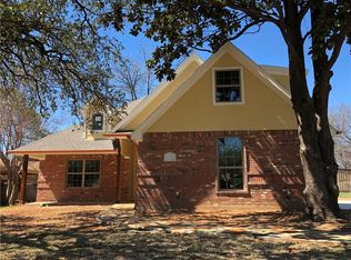 1005 Keith Pumphrey Dr, River Oaks, TX 76114