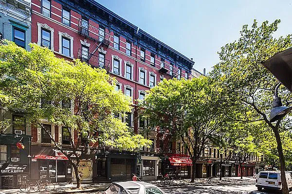 Rented by Jonis Realty | media 4