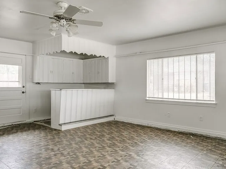 400 Draper Dr — Photo 13