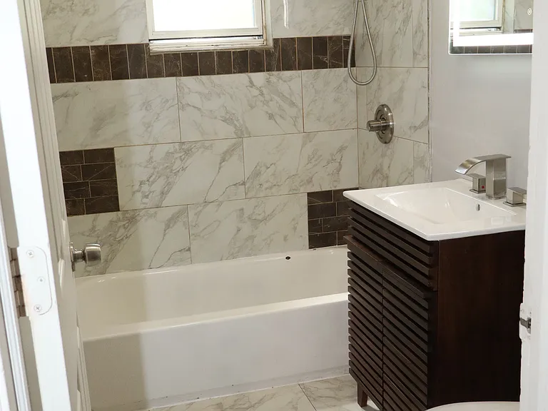 3322 W Maypole Ave #2 — Photo 8