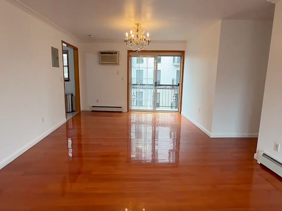 4th image of 7050 45th Ave APT 3