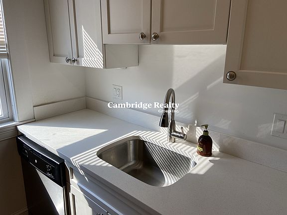 5th image of 38 Newton St #2T