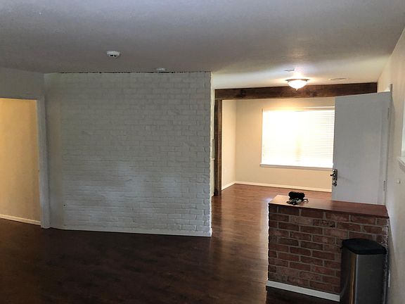 5th image of 946 Highland Park Dr