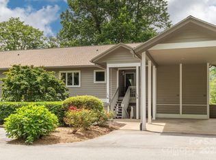 103 Golfside Dr, Flat Rock, NC 28731