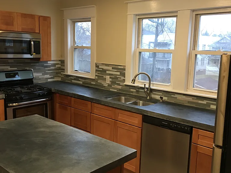 8 Glenwood St #1 — Photo 4