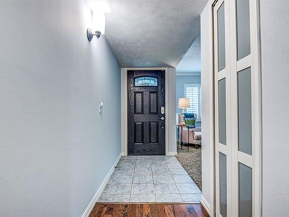 4th image of 4717 Branch Hollow Dr