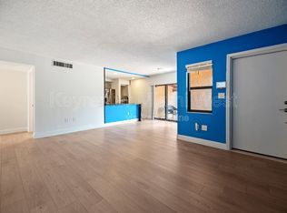 201 W Park Dr APT 102-2, Miami, FL 33172