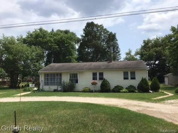 2125 Norton Rd, Howell, MI 48843