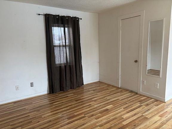 3rd image of 1208 Walker St