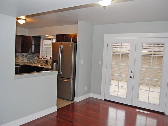 Eating Space w/French Doors