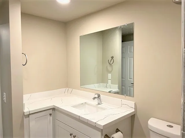 5240 20th Ave NE #2 — Photo 9