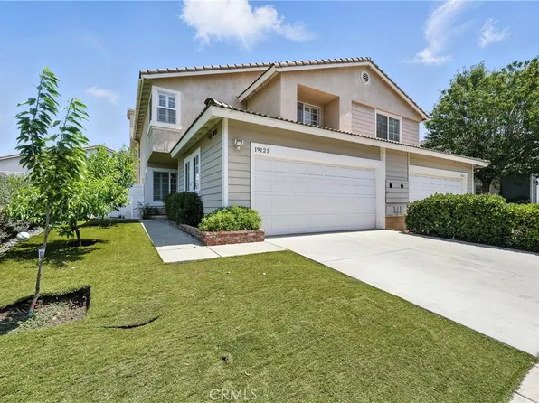 19121 Broken Bow Dr, Riverside, CA 92508
