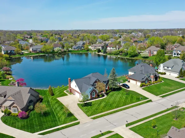 14386 Salem Dr E, Carmel, IN 46033