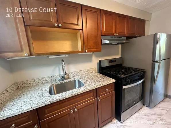 10 Defense Ct, New Britain, CT 06051