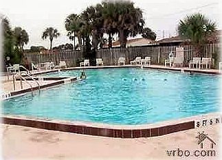 3rd image of 8 Oriole Cir APT C