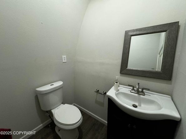 1360 Gull Rd, Fairbanks, AK 99712