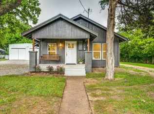 507 W Nelson St, Bowie, TX 76230