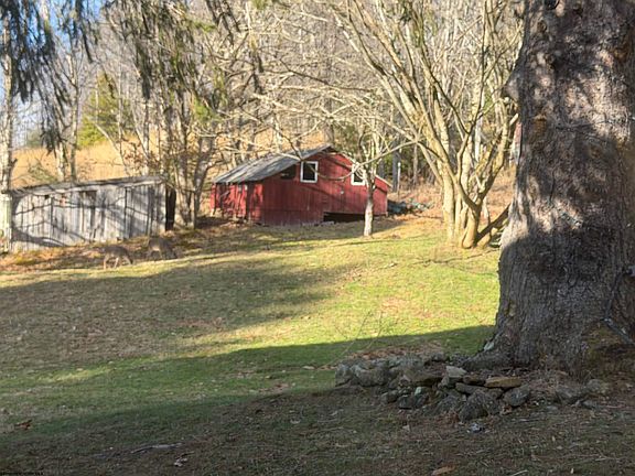 27th image of 2494 Seng Run Rd