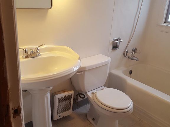 4th image of 549 N Water Ave APT 6