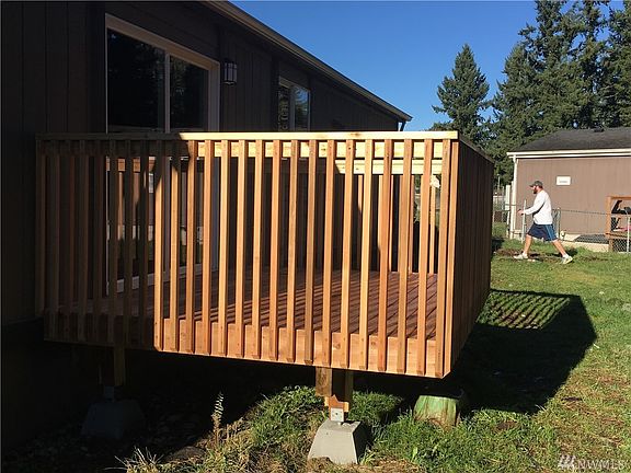 3rd image of 14213 215th Ave E