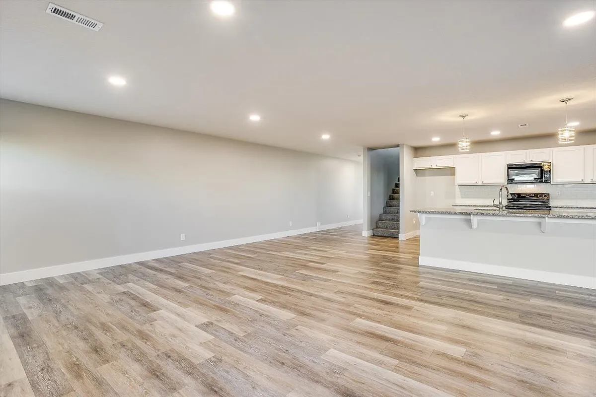 8822 W Haylee St - 1 — Photo 4