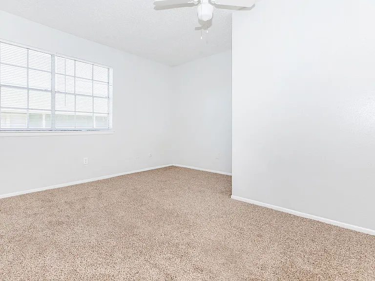 Avalon Village Townhomes — Photo 9