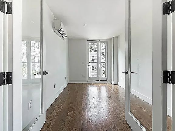 5th image of 242 Newkirk Ave #4A