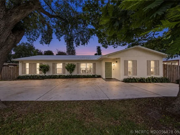 5906 Papaya Dr, Fort Pierce, FL 34982