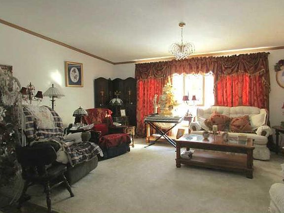 4th image of 2073 Erin Ave