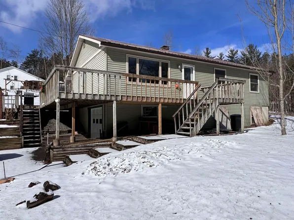 497 Pine Ridge Circle, Lyndon, VT 05851