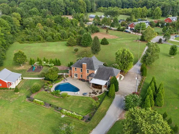 1825 N Lovvorn Rd, Christiana, TN 37037