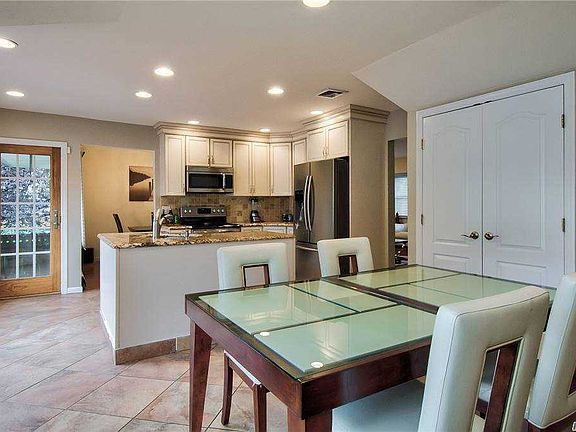 4th image of 54 Meadow Ln