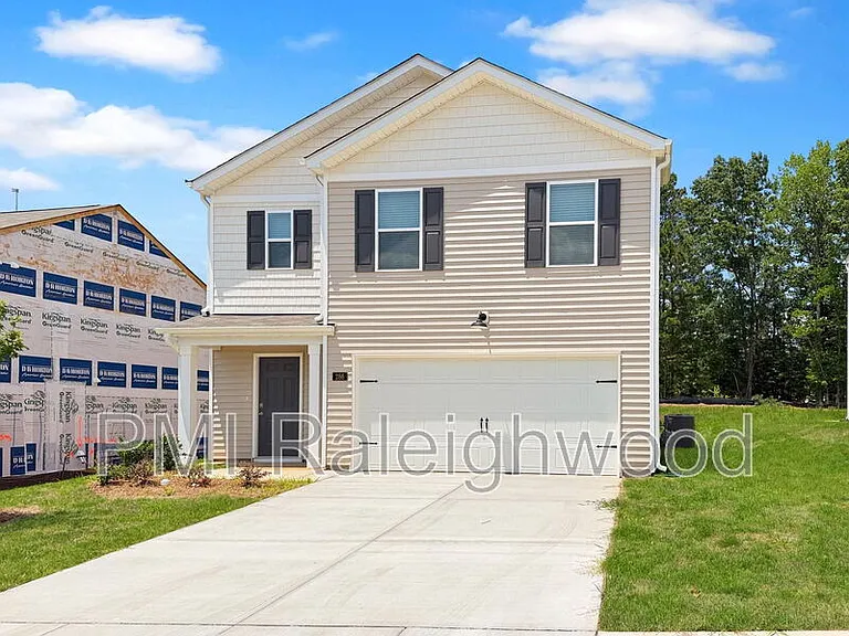 286 Palm Dr — Photo 1