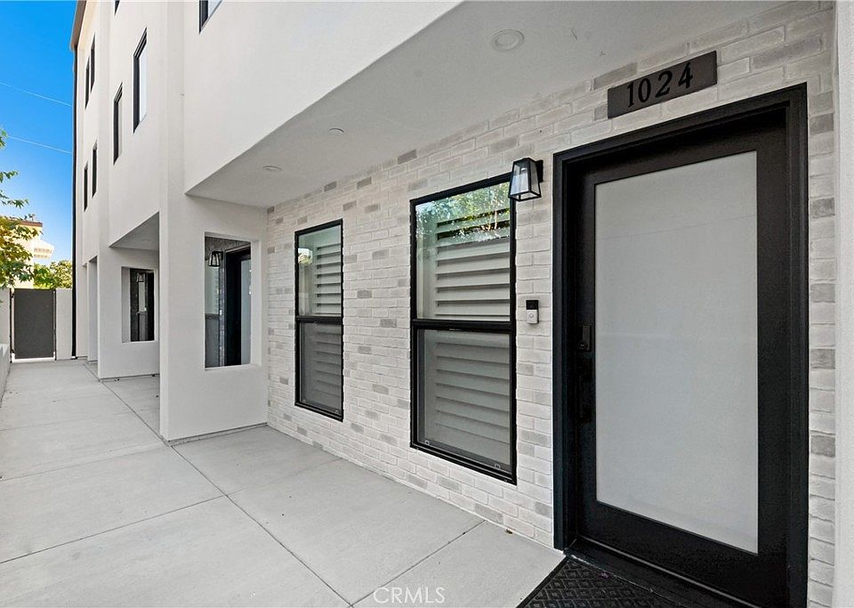 1st image of 1024 S Leland St