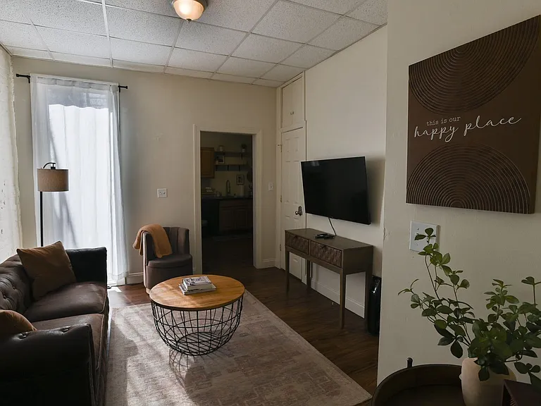 562 Race St — Photo 9