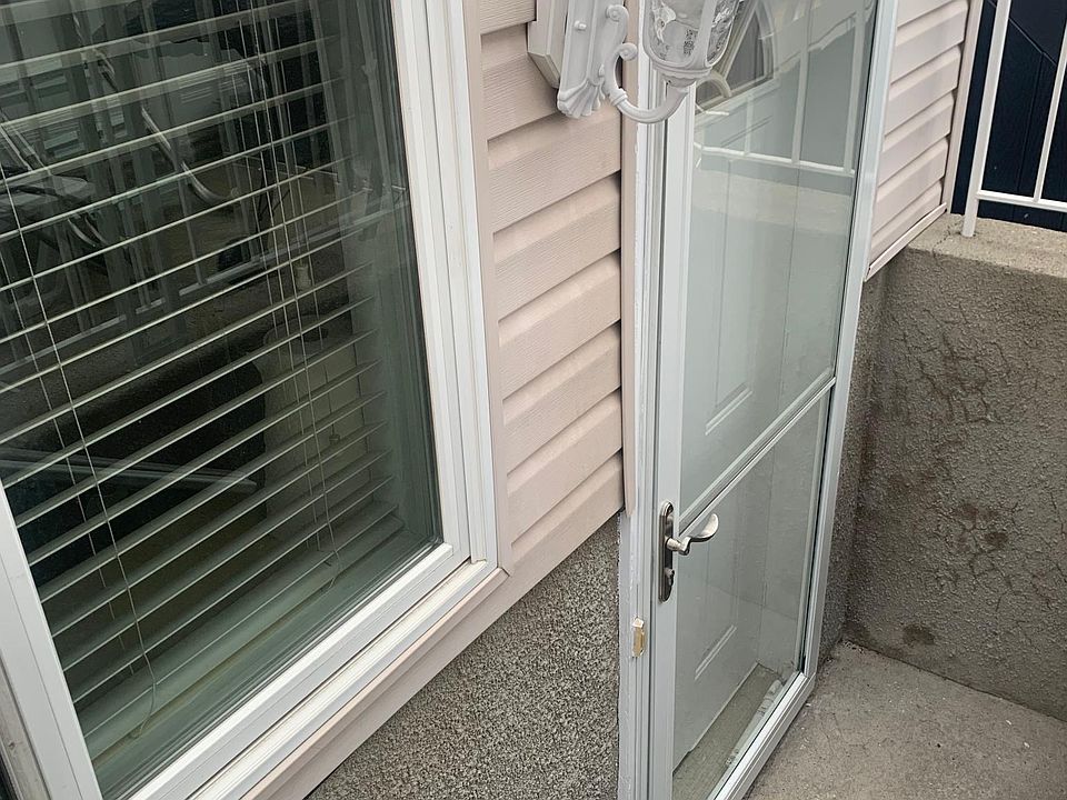 Private side entrance