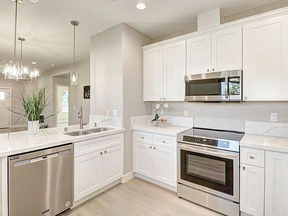 2nd image of 3000 40th Broadway St #1