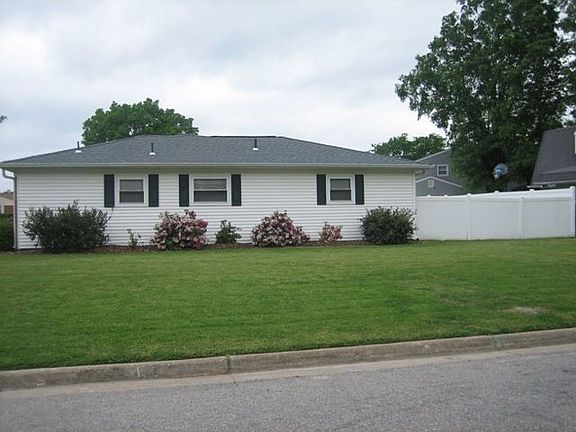 2nd image of 3700 Pine Grove Ln