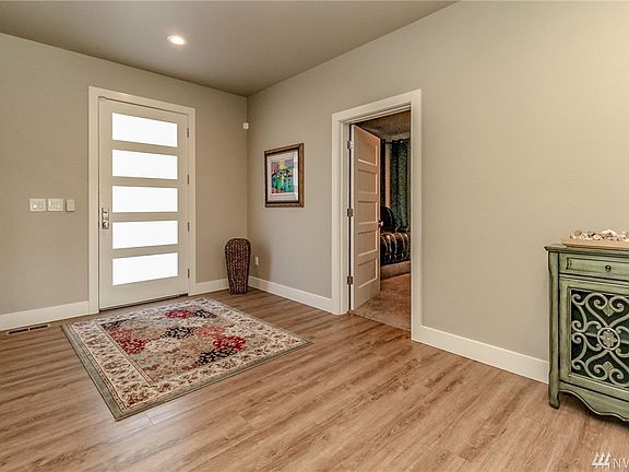 5th image of 13507 79th Avenue Ct NW